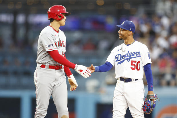 Shohei Ohtani agrees to contract with Los Angeles Dodgers